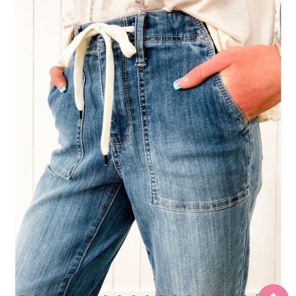 Judy Blue  Medium Wash Pull On Joggers - Picture 5 of 15